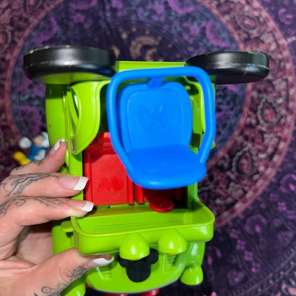 Green Mickey Mouse Toy Truck + Figure - Picture 6 of 10